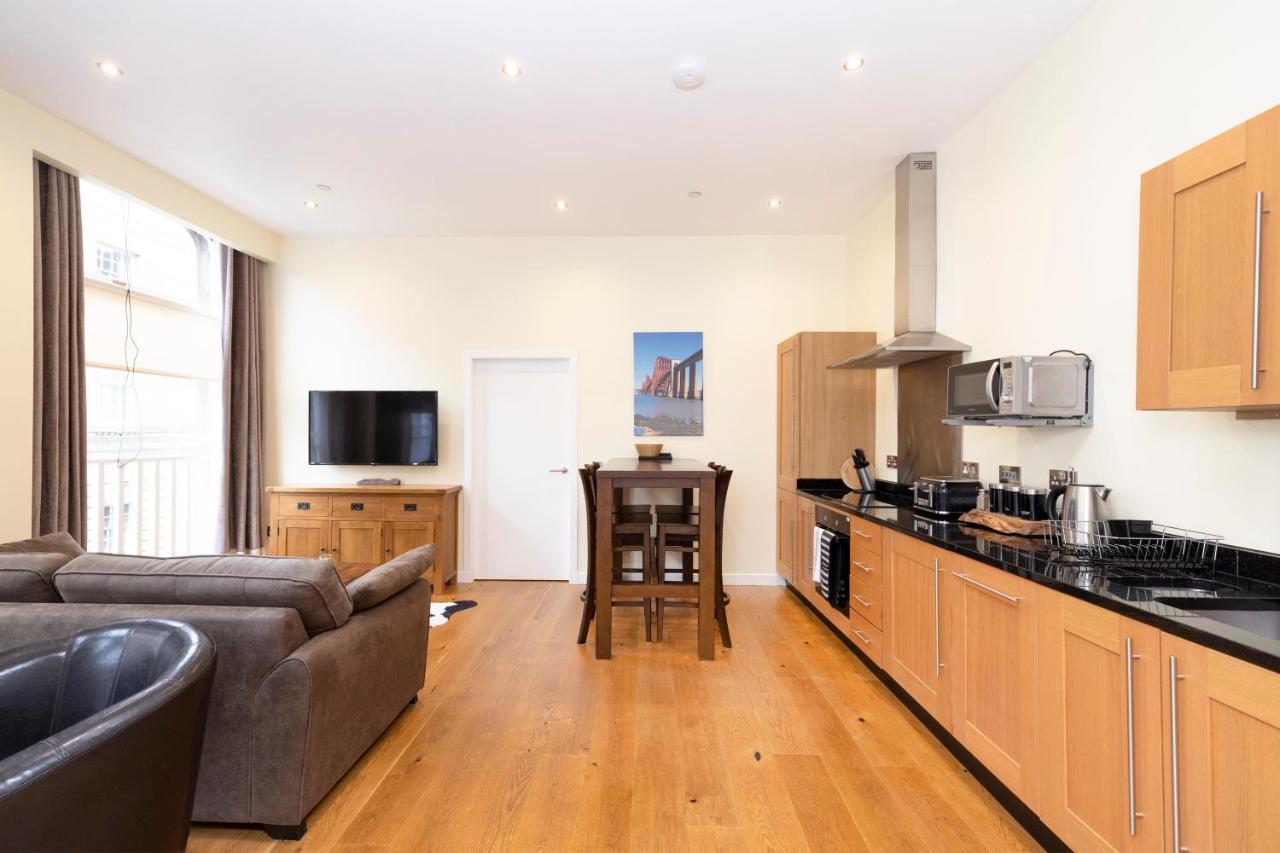 Joivy 1 Bed Flat In Old Town, Next To St Giles Cathedral Apartment EDI Exterior photo
