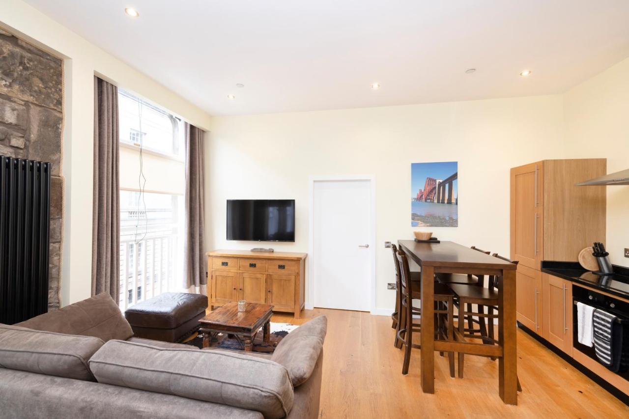Joivy 1 Bed Flat In Old Town, Next To St Giles Cathedral Apartment EDI Exterior photo