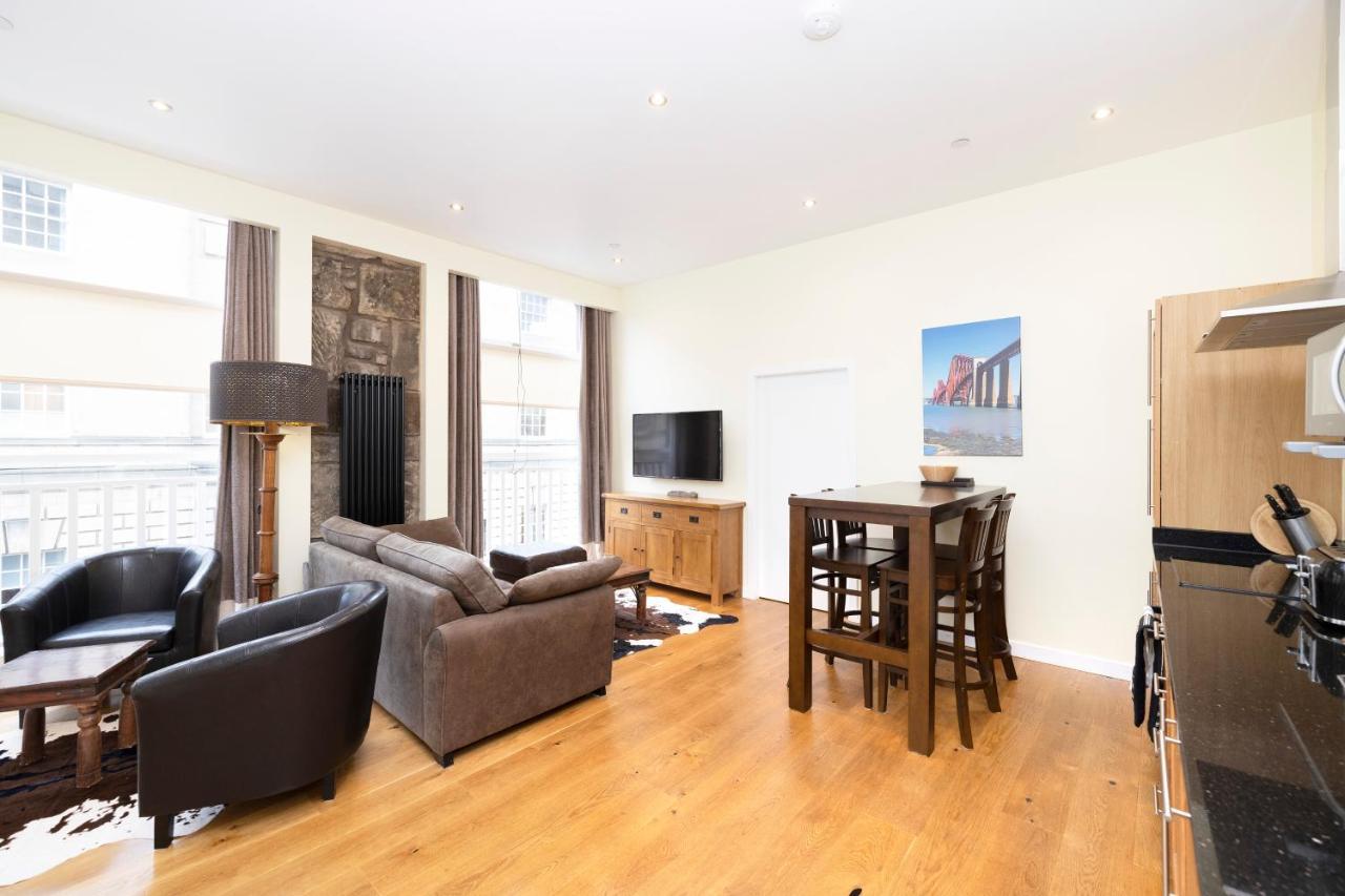 Joivy 1 Bed Flat In Old Town, Next To St Giles Cathedral Apartment EDI Exterior photo